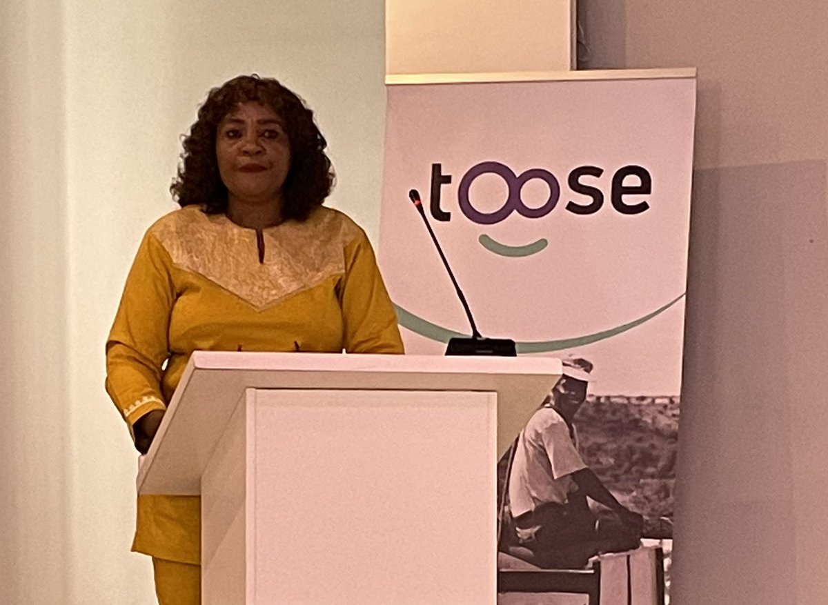AbbotJo's tweet photo. Chief Director Lilian Matsika @mwacsmed addresses the toose SAFE workshop and talks to the cost of GBV, celebrates the transformative social &amp; economic aspects of this family based approach. Calls on “all of society” to prevent and respond to GBV 

🇬🇧 🇿🇼 https://t.co/ojLoZJji0X