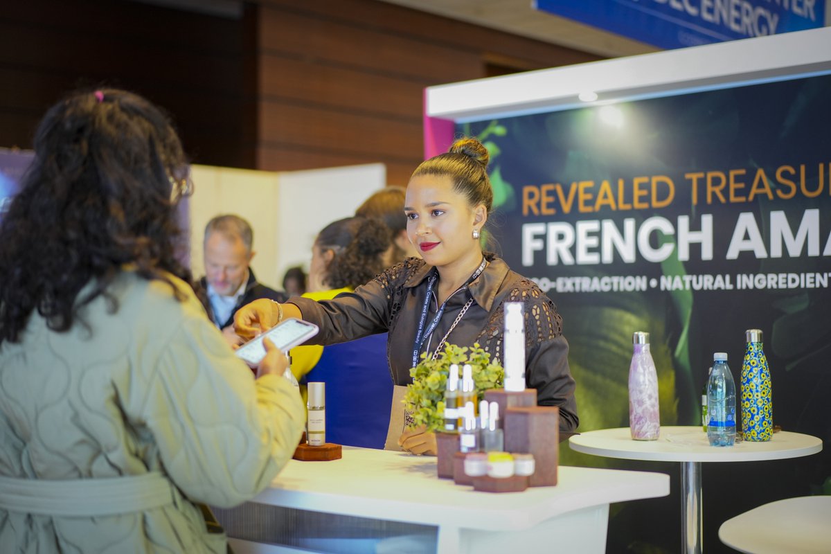 [COSMETIC 360 - Get your badge ! ]
 
The 10th edition of Cosmetic 360 is fast approaching! 🎉 Join us on October 16 and 17 at the Carrousel du Louvre to discover the latest innovations for the perfumery-cosmetics industry.

🎫 Get your badge here : lnkd.in/ertwfFsq