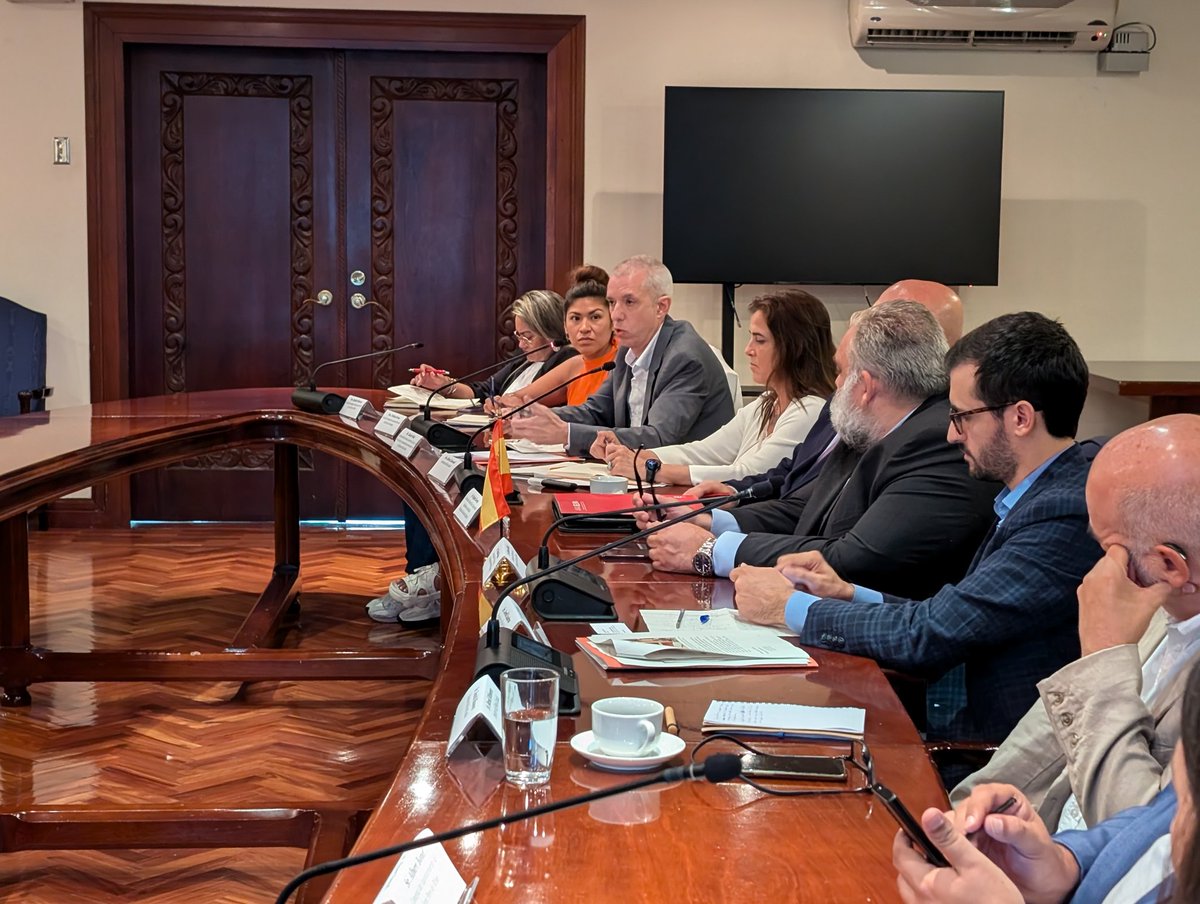 🇨🇷La delegació del <a href="/FonsCatala/">FonsCatalàCooperació</a> a Costa Rica s'ha reunit amb representants de la <a href="/CRcancilleria/">Cancillería Costa Rica 🇨🇷</a>, el <a href="/MIDEPLAN_CR/">MIDEPLAN Costa Rica</a> i la Direcció General de Migració i Estrangeria per explicar la nostra tasca al país i conèixer la situació de les persones refugiades nicaragüenques al territori