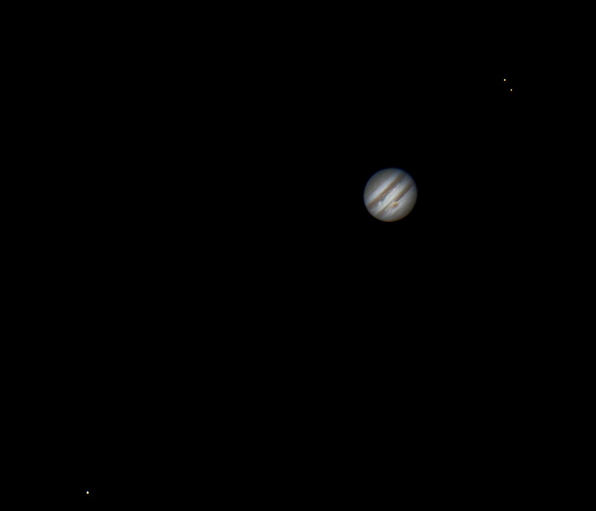 Jupiter with Ganymede, Io and Europa this morning.