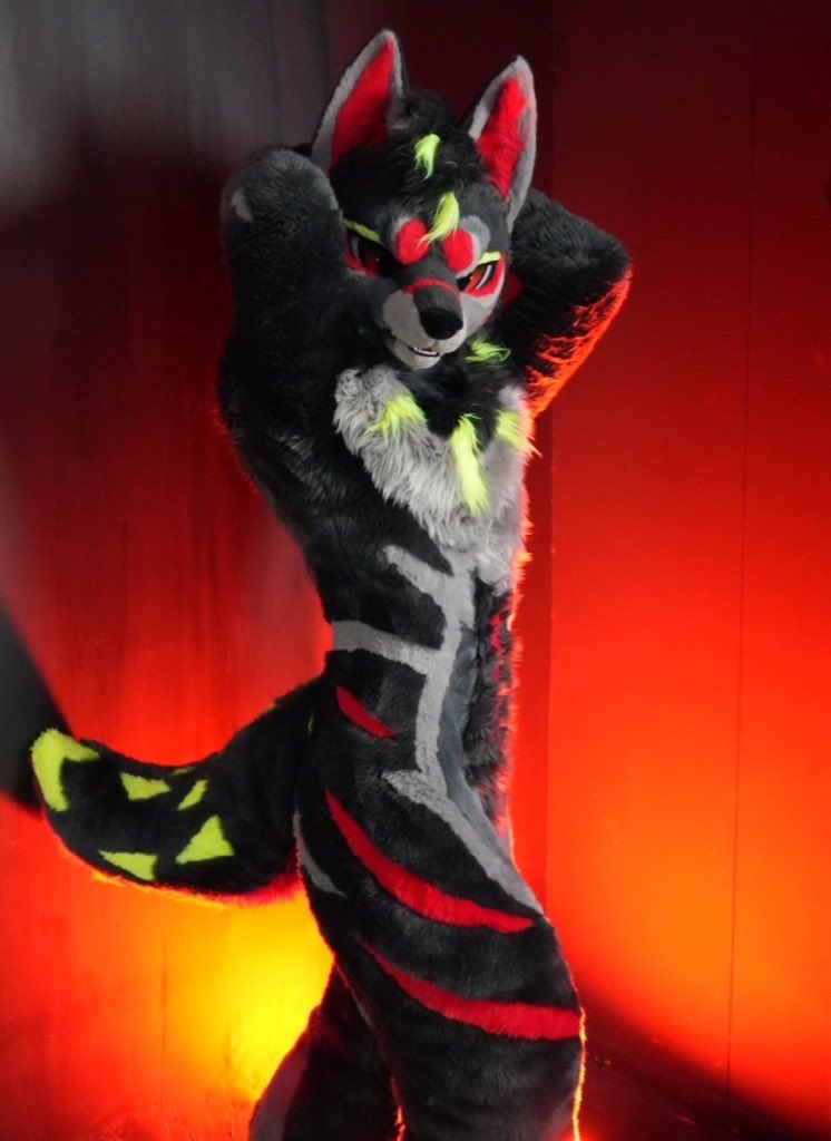 くすぐり待ちのポーズ！(?)