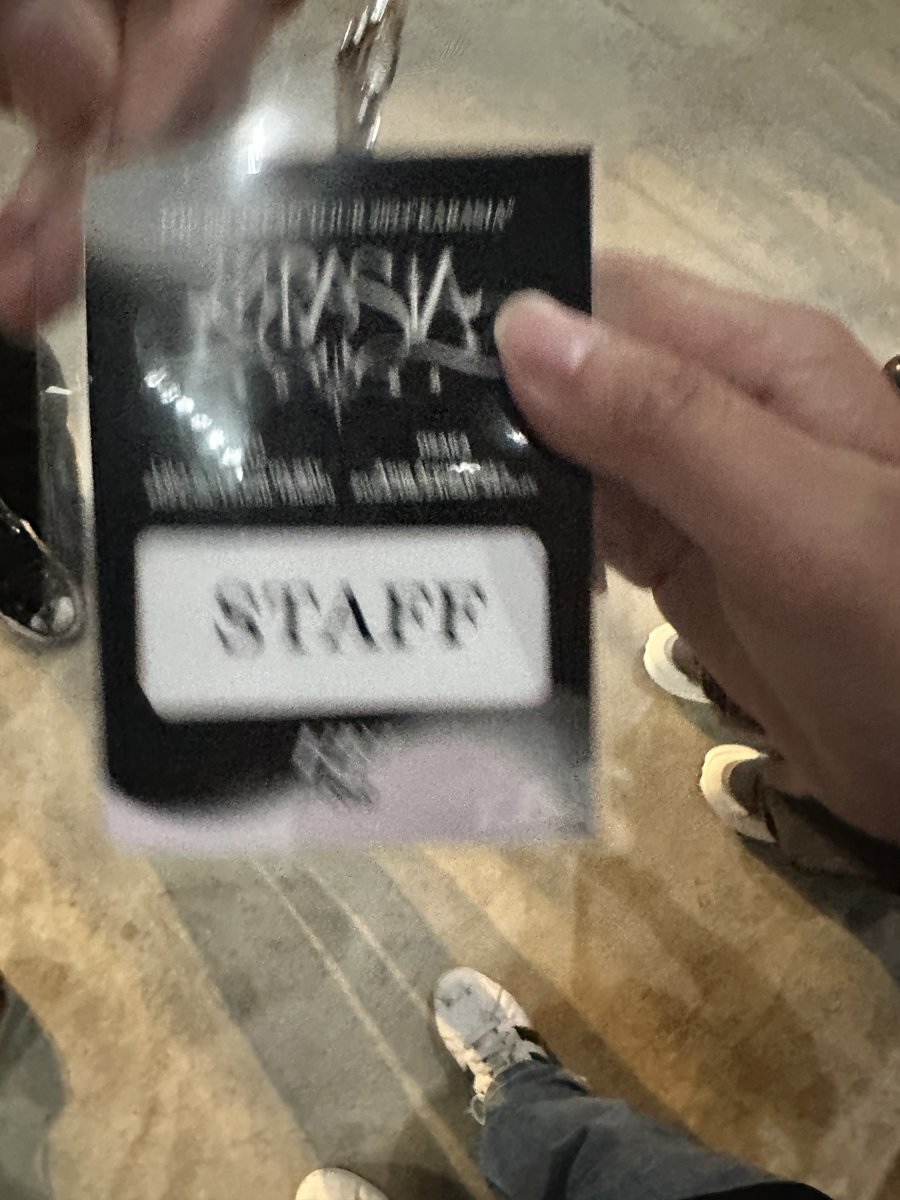 tkwfunkypop's tweet photo. THE 5th JAPAN TOUR 2024 “KARASIA”
にて
"JET COASTER LOVE"
"LUPIN"
こちら２曲のVJ制作&監修として入らせていただきました！

RED TOKYO TOWER振りの榊原先生とのお仕事でした！お声がけいただきありがとうございます！
@masatroy 

色々やりとりをしていただいたバスキンさんありがとうございます！
@Baskin_art