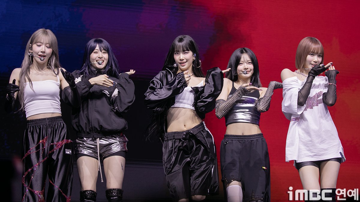 elsserafim's tweet photo. LE SSERAFIM is labeled a "girl group performance powerhouse" for a reason. https://t.co/2qTNZk0Hrc