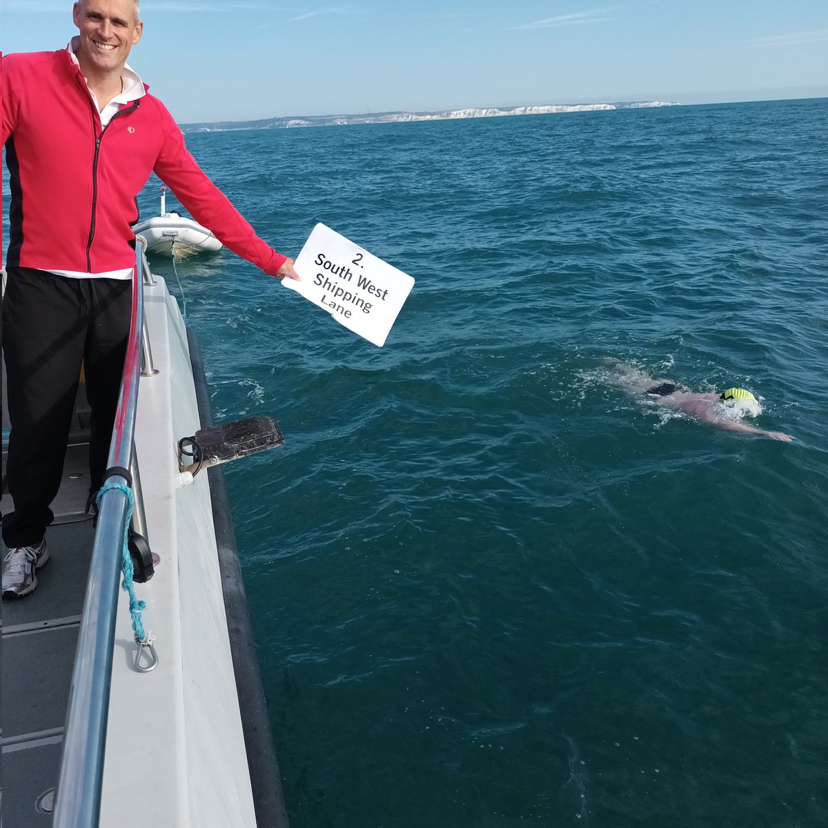 Red Top Nils tweet media