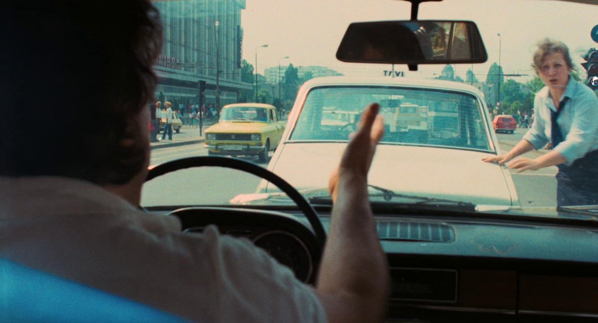 shotnlens's tweet image. Do Not Expect Too Much from the End of the World (2023)
Radu Jude.
