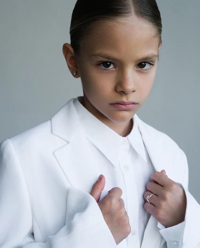 lyasheva's tweet image. это мой любимый звездный ребенок.