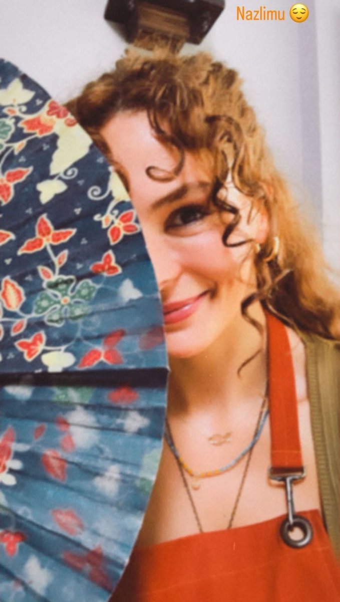 Cıvıl cıvıl Nazlı😍 
#EbruŞahin
