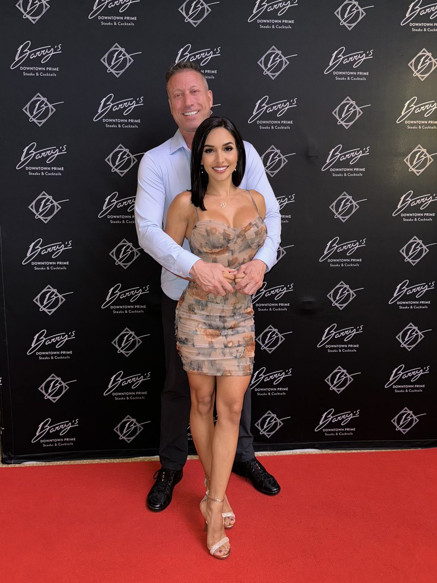 jonorlando's tweet photo. Great dinner @BarrysPrime @CircaLasVegas tonight for Vanessa’s Birthday! #Vegas #circa #barrysprime https://t.co/EJosvgIsEQ