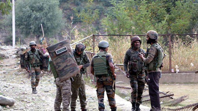 medici_circle's tweet photo. Breaking News‌ 
Encounter between Indian Army and terrorists in Rajouri 
The terrorists will be surely surrendered soon 
#earthquake
#IndianArmy
#Manipur #YogiBabu 
#Encounter https://t.co/jtGsv2hnEm