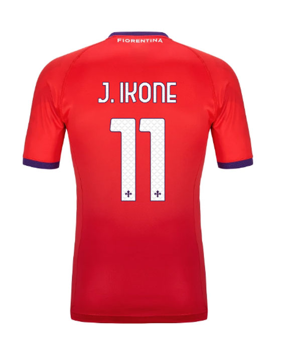 🔴🟣 Torna il rosso sulla terza maglia della #Fiorentina, un colore usato più volte in passato come nella stagione 1995-96.

In questa versione di Kappa il rosso è distribuito in due tonalità, più scuro in basso e più chiaro in alto. 

👉 Commenti? Vi piace?