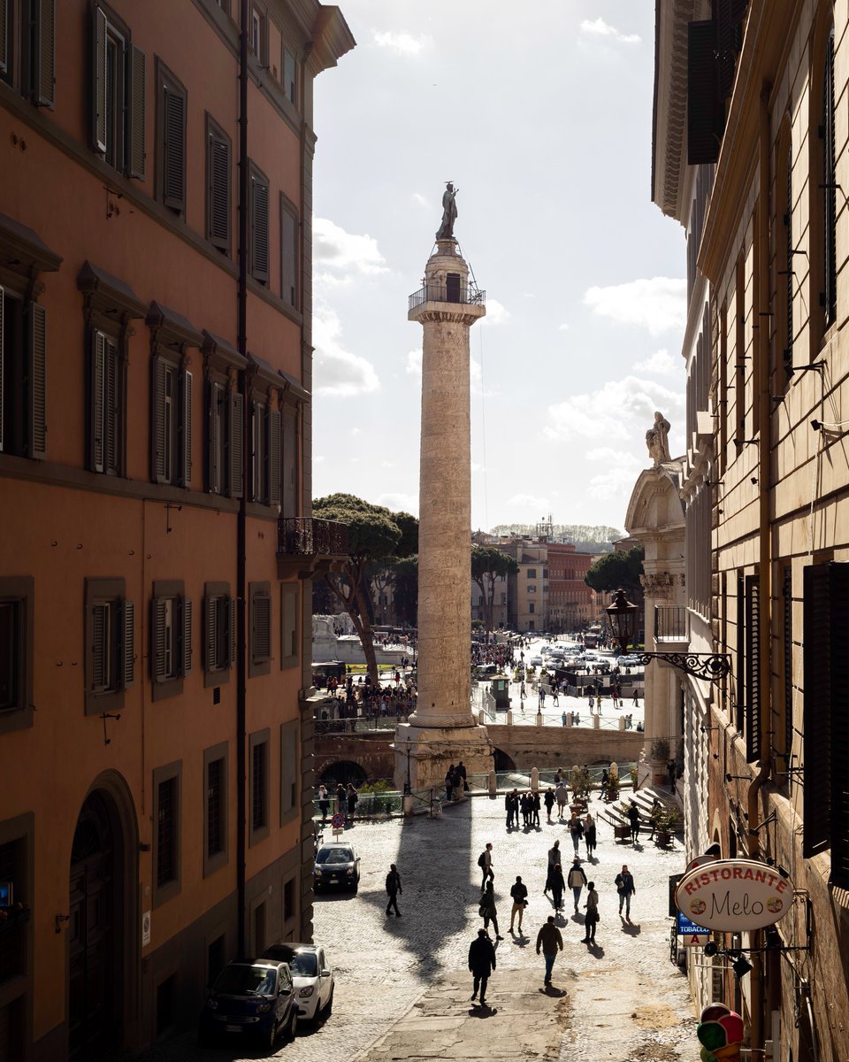 AdamMIbbotson's tweet image. There's no place like Roma. Trajans Column, with your typical busy street scene going on below. SUBLIME 🥴
#Rome #EAA2024 #Histroy #Archaeology