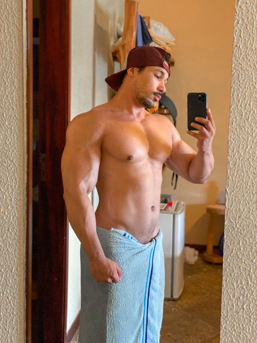 Sweet nipples! 🥵

30% OFF ⬇️

➡️justfor.fans/catolycboy?Pro…

➡️ privacy.com.br/@Tamuia