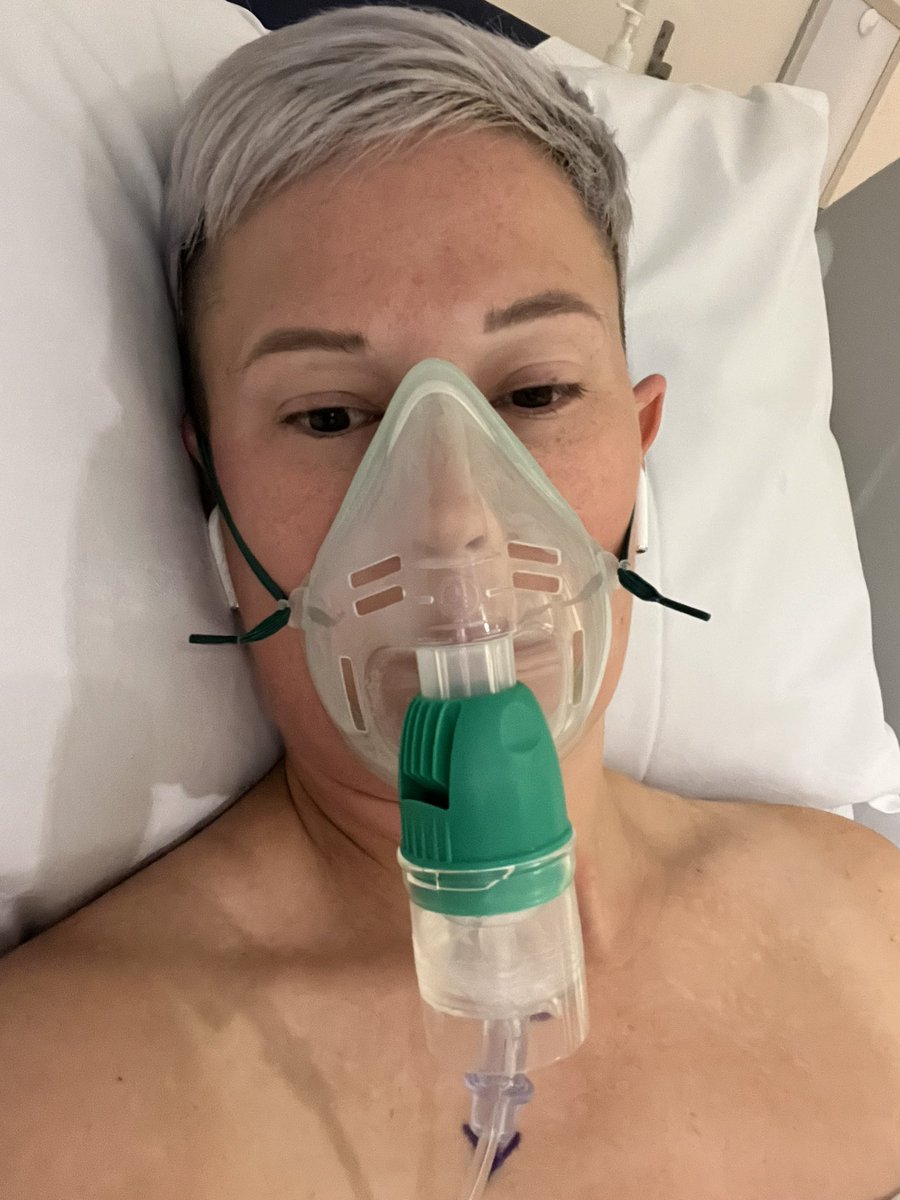 RaychullBe's tweet image. So I was admitted on Tuesday evening (27th) and had my operation yesterday (28th) morning to remove both nodules from my right lung! Recovery will be a long one, but I’ve climbed 2 flights of stairs, had my drain out and been told I can go home later 💪🏼