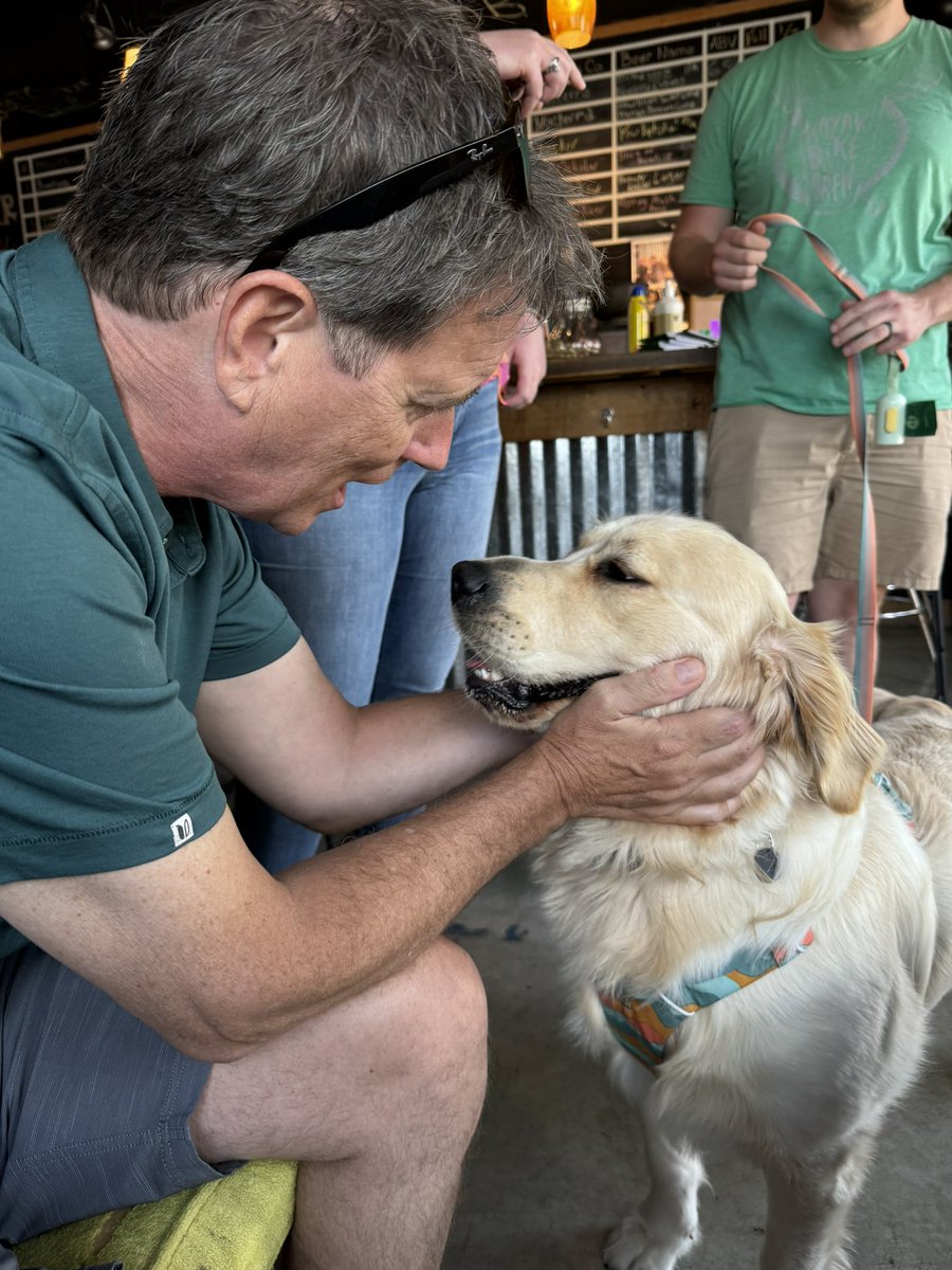 Caught on camera: a new friendship blossoming at The Taproom. Join us today at 4. Cheers 🍻