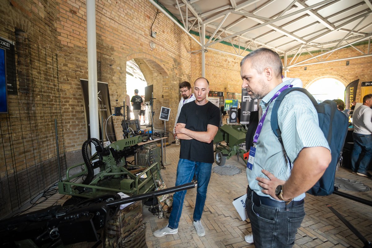 To the left from me - a Ukrainian-made machine gun that may be operated in an unmanned mode. You may put it on a platform that will travel it across the battlefield where it needs to be. It's already been tested in ongoing war, producing losses to Russian soldiers.