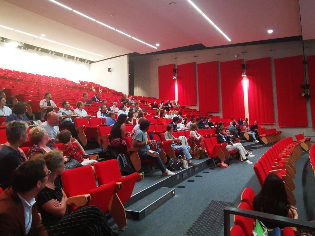 HGAmiens (@amienshg) on Twitter photo Journée disciplinaire d'accueil des professeurs stagiaires et de leurs tuteurs à l'Inspé <a href="/upjv_inspe/">upjv_inspe</a> Bienvenue aux nouveaux professeurs d'histoire-géographie de l'académie d'Amiens <a href="/AcAmiens/">Académie d'Amiens</a> Journée disciplinaire d'accueil des professeurs stagiaires et de leurs tuteurs à l'Inspé <a href="/upjv_inspe/">upjv_inspe</a> Bienvenue aux nouveaux professeurs d'histoire-géographie de l'académie d'Amiens <a href="/AcAmiens/">Académie d'Amiens</a>