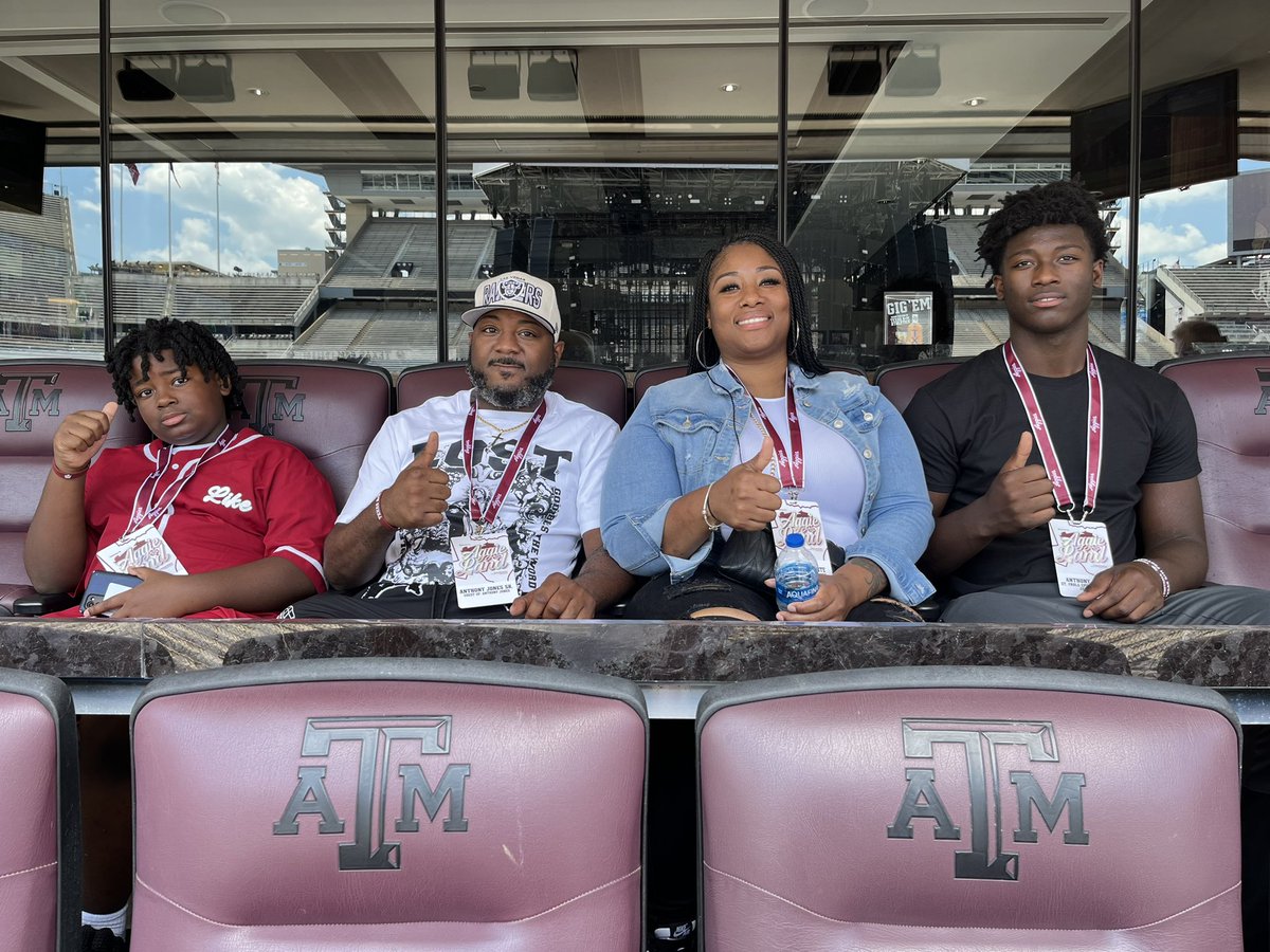 ✪ Anthony “Tank” Jones ✪ tweet media