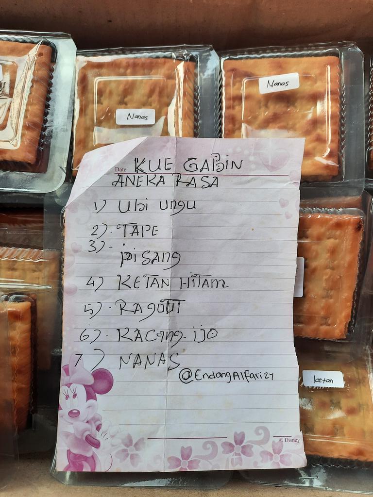 EndangAlfarizy's tweet photo. @sonny___angel Maaf izin ka. Yang berkenan boleh bantu RT nya 🙏
Semoga ada yg mau jajan
kue gabin ubi ungu, tape, pisang, ketan dan isi ragout
3ribu satunya ( buatan sendiri )
Pengiriman dari Bogor🙏 dikirim jauh pun aman..
Daerah bogor bisa cod di surken / gosend https://t.co/JrXjl0LWl0