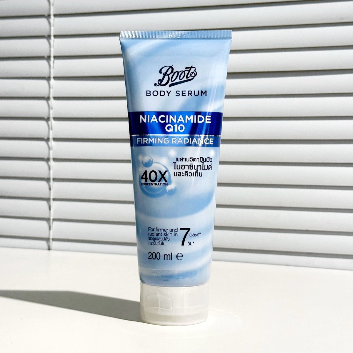 lovelovebabybeb's tweet image. ขาวแบบประหยัดต้องยกให้ Boots อิห่าราคาแค่ 99 แต่ช่วยเรื่องผิวลอก ผิวแห้ง ผิวหมองคล้ำ ได้ดีสัสๆอะ กลิ่นหอมสะอาด ตัวหอมอย่างกับอาบน้ำวันละ 100 รอบ คุ้มมาก แตกแตนจริง ตัวนี้ดีมากอะ