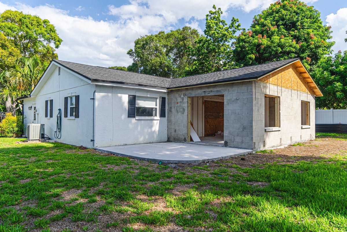 HLCFlorida's tweet image. Room addition loading…. 🏠 🔨 

Here’s an update on an upcoming room addition project! We can’t wait to share the final product with you. 

#roomaddition #roomadditions #room #newhome #homebuild #newhomeconstruction