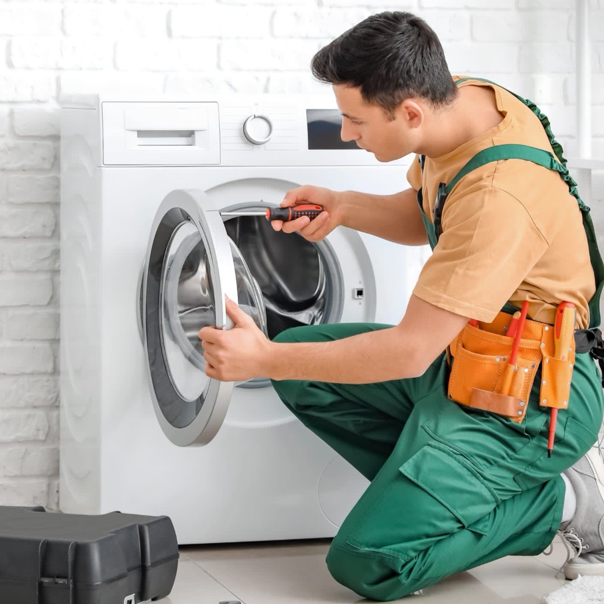 Enjoy peace of mind with a dedicated maintenance team that keeps your property in top shape. Benefit from prompt repairs, regular upkeep and hassle-free living every day. With expert care, your property will always be at its best, allowing you to focus on what truly matters.