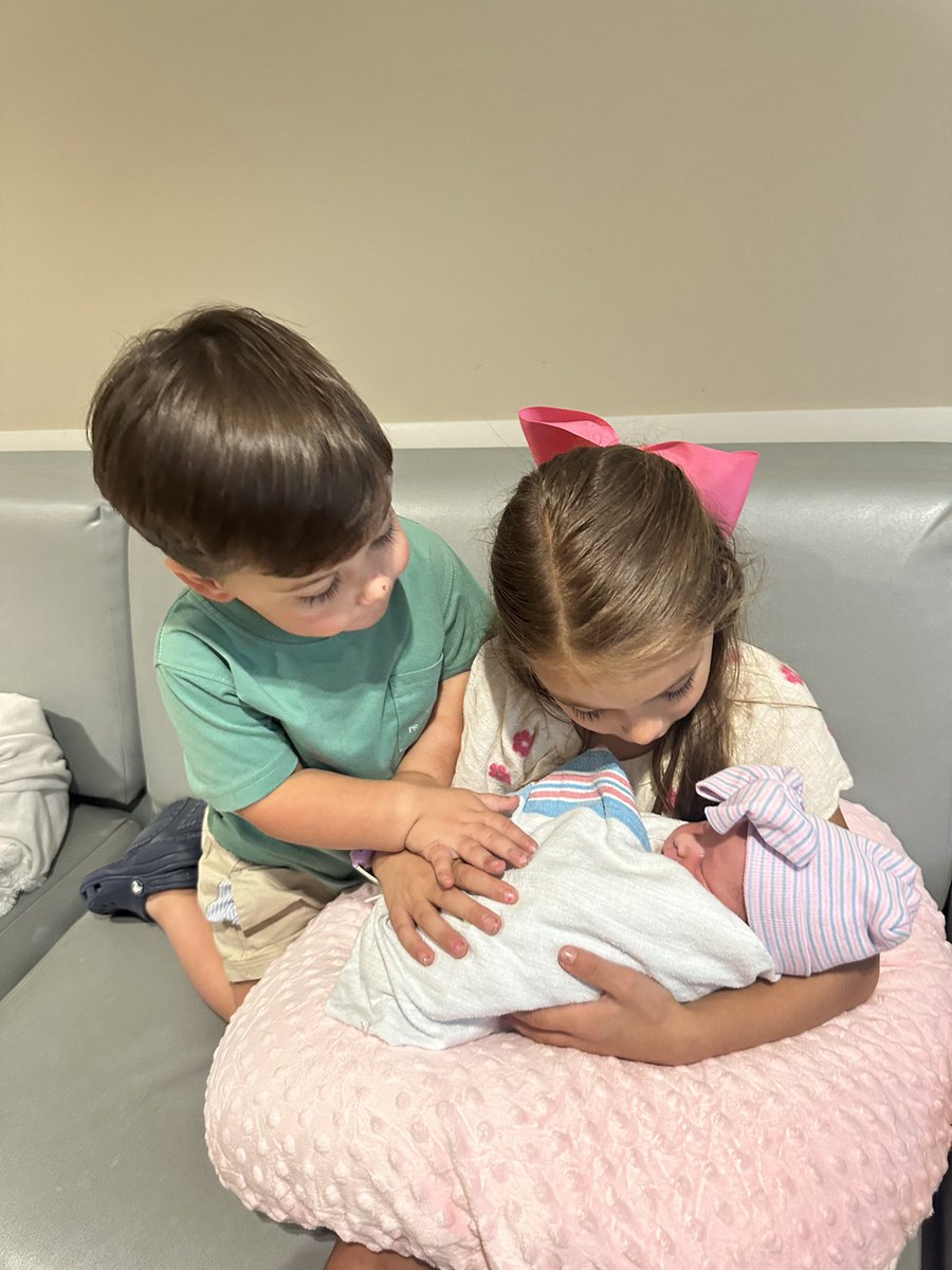 jakeganus's tweet photo. Beau and Bentley loving on Lyla 🥹 One proud uncle right here. Thanking God for this beautiful blessing!! https://t.co/fwXEM1d1J5
