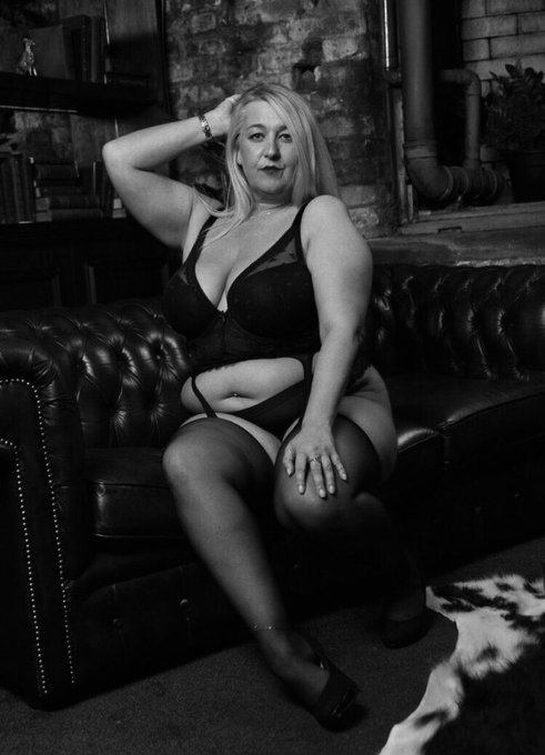 #FeatureFriday brings u @EmLouise991  RP &amp; share ur fav lingerie pics!  @SexyCandids @UKPromoAccount1<a href="/tag/featurefriday"class="tags">#FeatureFriday</a><a class="tags" target="_blank" title="On Twitter" href="/?out=eyJ0eXAiOiJKV1QiLCJhbGciOiJIUzUxMiJ9.eyJpYXQiOjE3MjcyMjkyODIsImlzcyI6InR3cG9ybnN0YXJzLmNvbSIsIm5iZiI6MTcyNzIyOTI4MiwiZXhwIjoxNzU4NzY1MjgyLCJyZWRpcmVjdF91cmwiOiJodHRwczovL3R3aXR0ZXIuY29tL0VtTG91aXNlOTkxIn0.YfOFmfTA7k-alQFfS4MKh6SlzDx1KR2lnU56FQivuhql8O5jAxr4slQU_S8C9glUYIiwOhohJrjvyUVoqxXR8A">@EmLouise991</a>