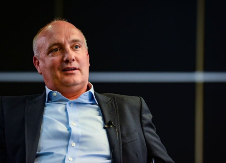 "We got the adidas deal, put a load of shipping containers in a car park outside the stadium and I even did an impromptu set, which brought the house down. I thought I really understood the fan base, what more do they want, competent managing and improvement of the squad?!?"