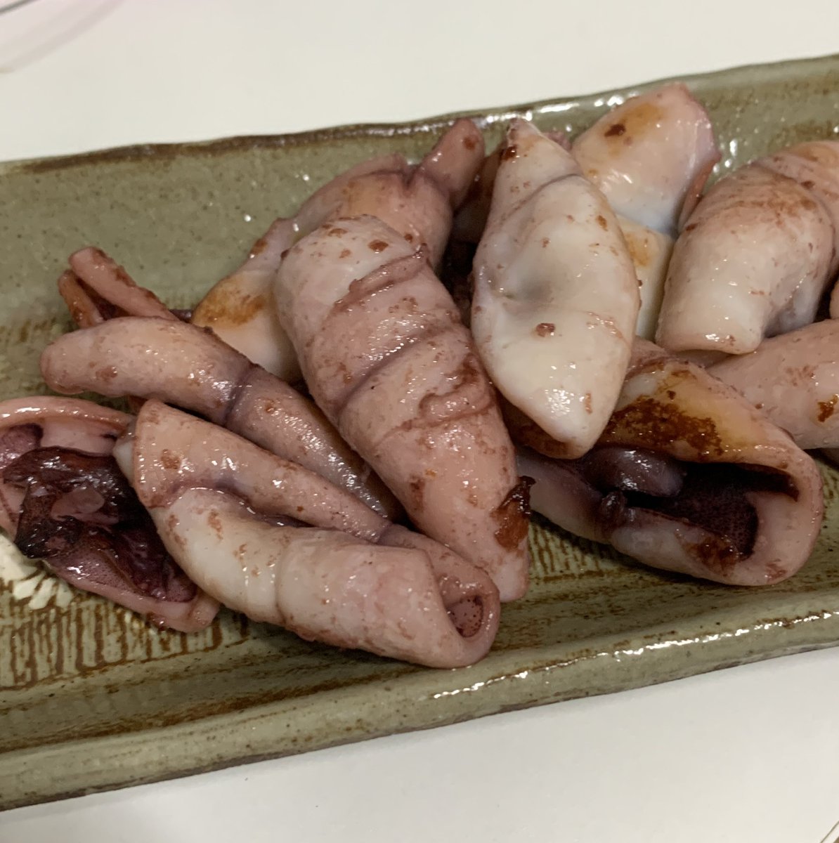 한치버터구이를 만들어봤는데 사이즈가 너무 작아서 별로 먹을게 없네🥲 생물 오징어도 사뒀는데 오징어국 에 도전 해 봐야겠다.