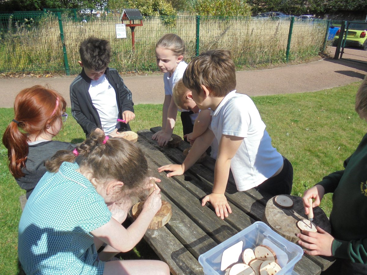 Woodlands Carnoustie (@woodlandsprim1) on Twitter photo Children in P2 and P3, hard at work using palm drills to make holes in wooden discs. #outdoorlearning <a href="/LearnOutdoors/">learningtheoutdoors</a> <a href="/LtLScotland/">LtL Scotland</a> <a href="/LfSAngus/">Learning for Sustainability Officer Angus</a> Children in P2 and P3, hard at work using palm drills to make holes in wooden discs. #outdoorlearning <a href="/LearnOutdoors/">learningtheoutdoors</a> <a href="/LtLScotland/">LtL Scotland</a> <a href="/LfSAngus/">Learning for Sustainability Officer Angus</a>