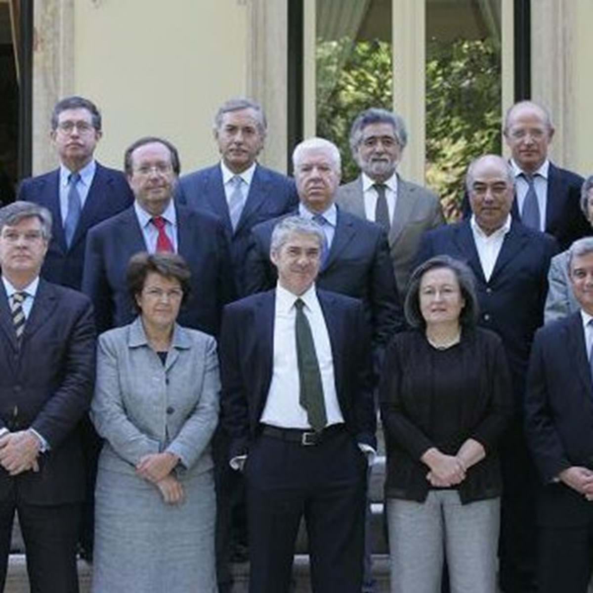 Algumas das caras da troika.