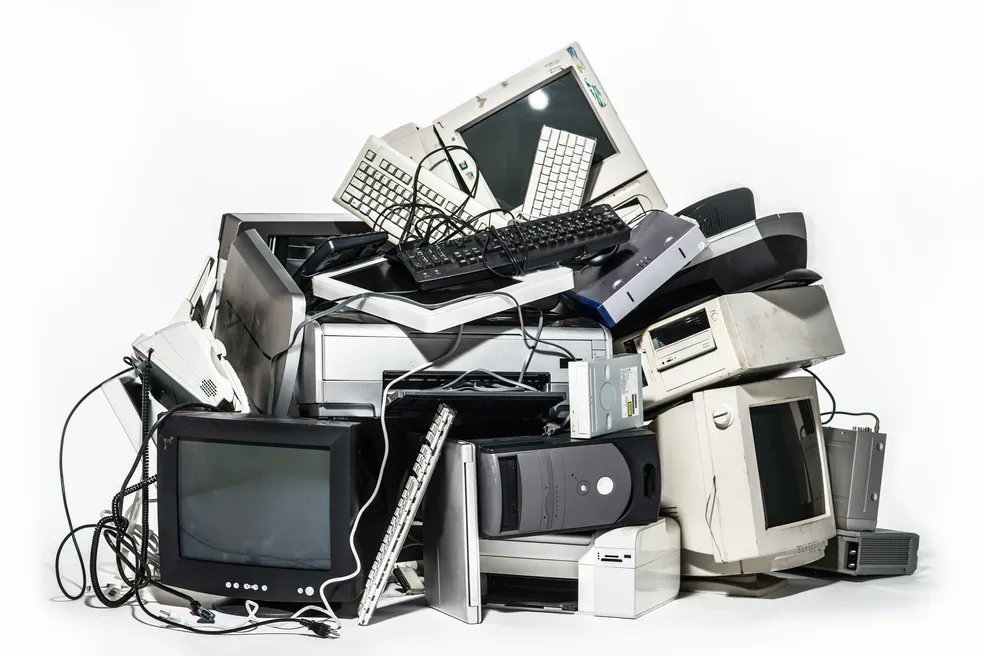 ☑️Serviços grátis até 31.10.2024: Recolha, transporte e Destruição definitiva: Documentação Confidencial, Arquivos e Sucatas Informáticas. Com Egar e Certificados. E-M: arr.destruicao.confidencial@gmail.com. T. 913 860 958 Serviços a Entidades Estatais, Empresas e Profissionais.
