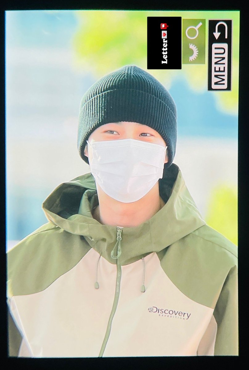 [240829 ICN 출국 𝐩𝐫𝐞𝐯𝐢𝐞𝐰] 비니 쓴 병아리( * ´･з･` *)♪ 안전비행!
#변우석 #Byeonwooseok