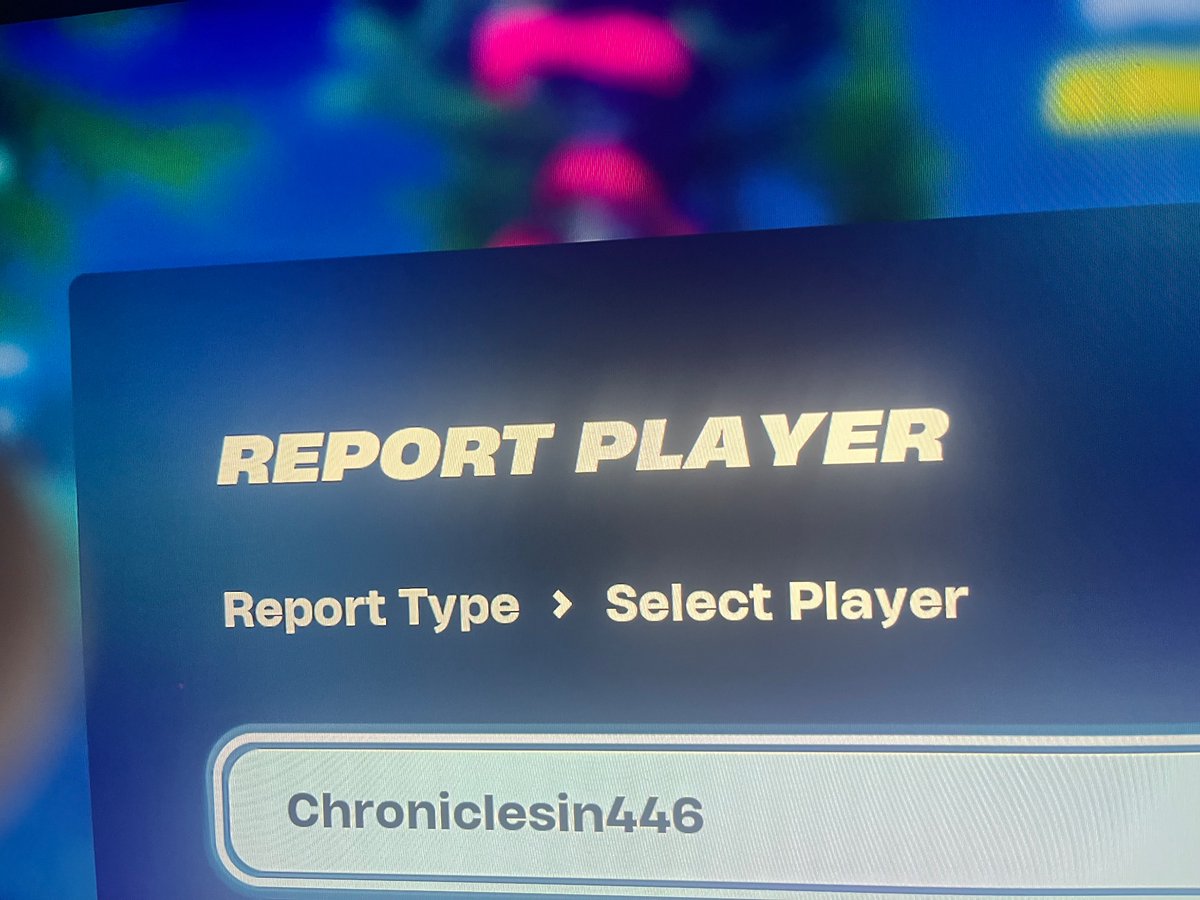 monox420's tweet photo. @FortniteGame what’s this Fortnite you allow a one shot kill with full health and you can’t report this dude either wtf Fortnite https://t.co/RjYOYLycMR
