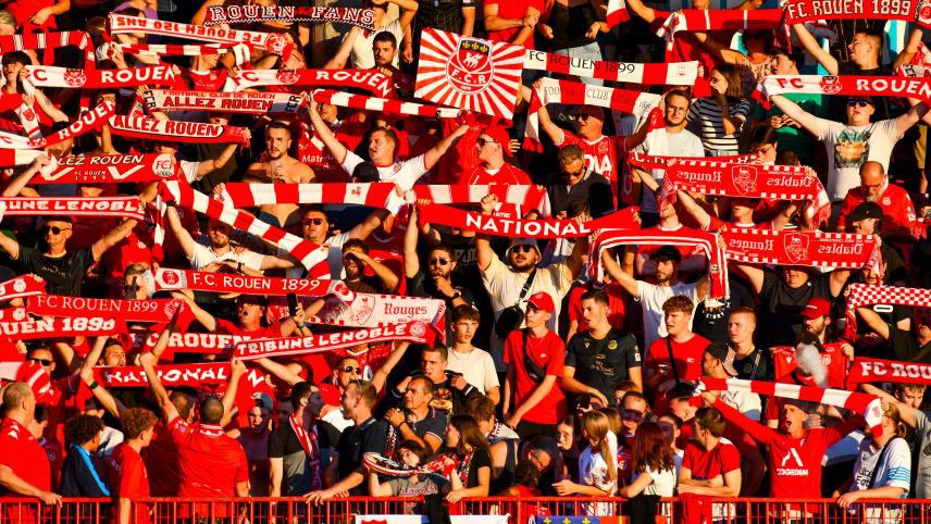 🔴 Il manque seulement une 20e d’abonnés avant d’arriver aux 2000 ! 😍😍

Rappelons que le club offrira une écharpe spéciale aux supporters si ce total est atteint !