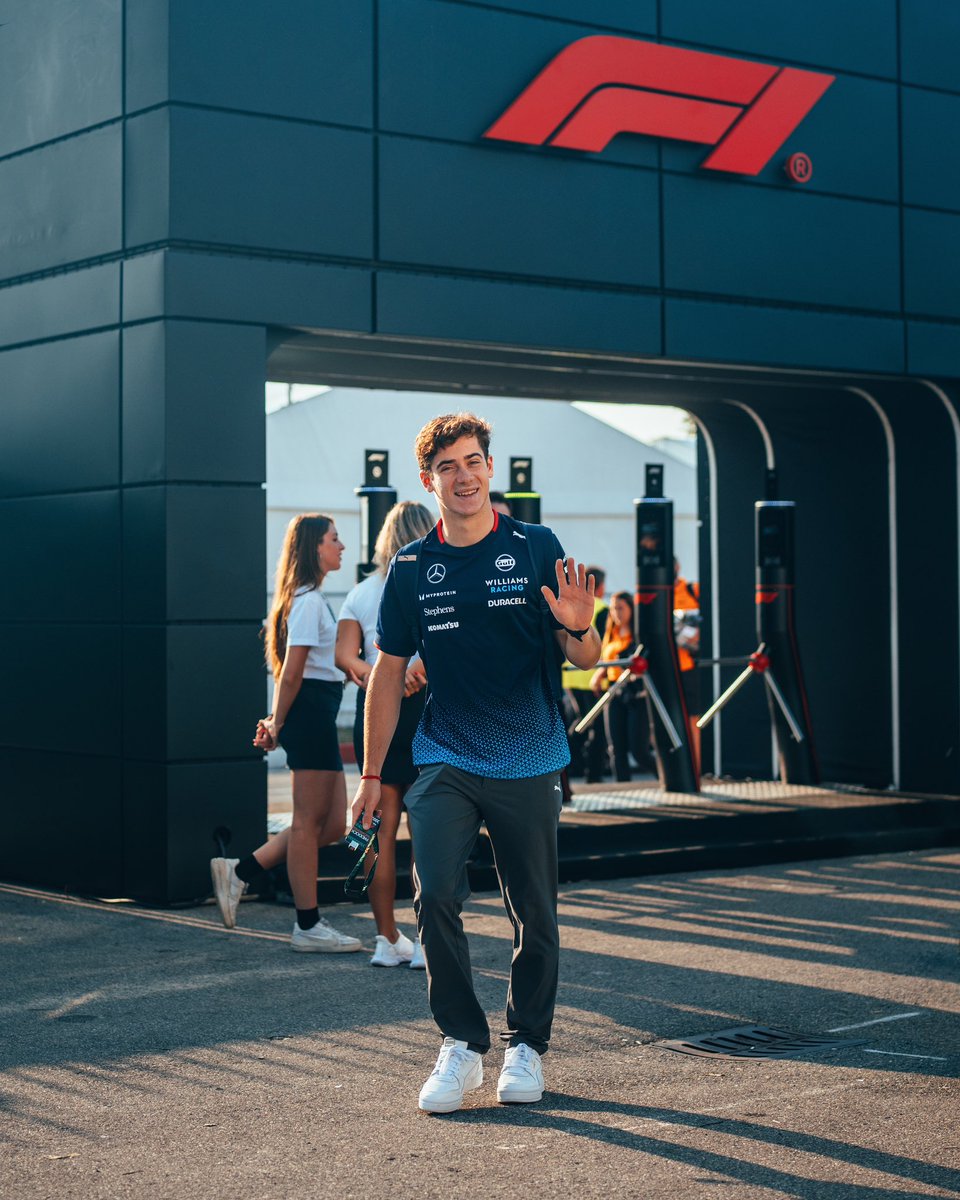 Franco 🇦🇷 llegando al paddock.
