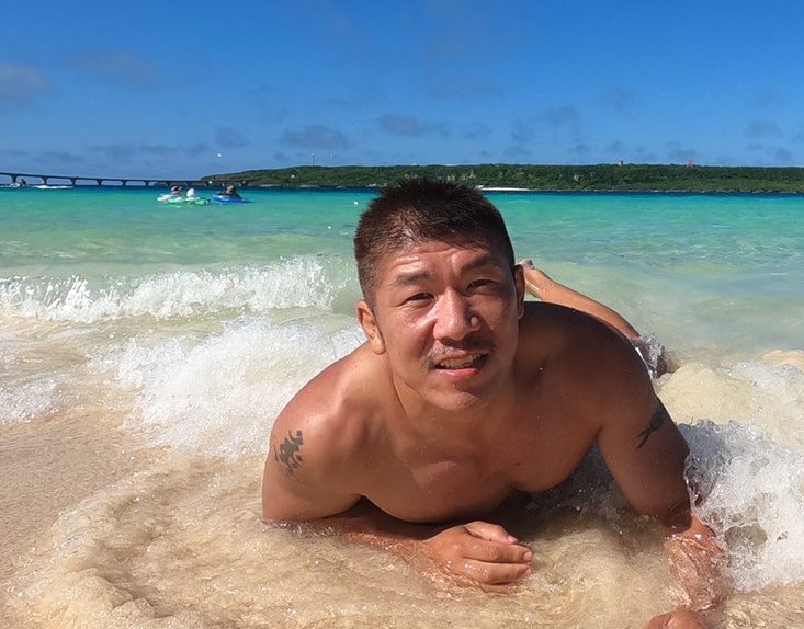 木曜日JI’z barは20時オープンです。
本日はママのまったり一人営業になります🙋🏻

ご来店お待ちしております🙂