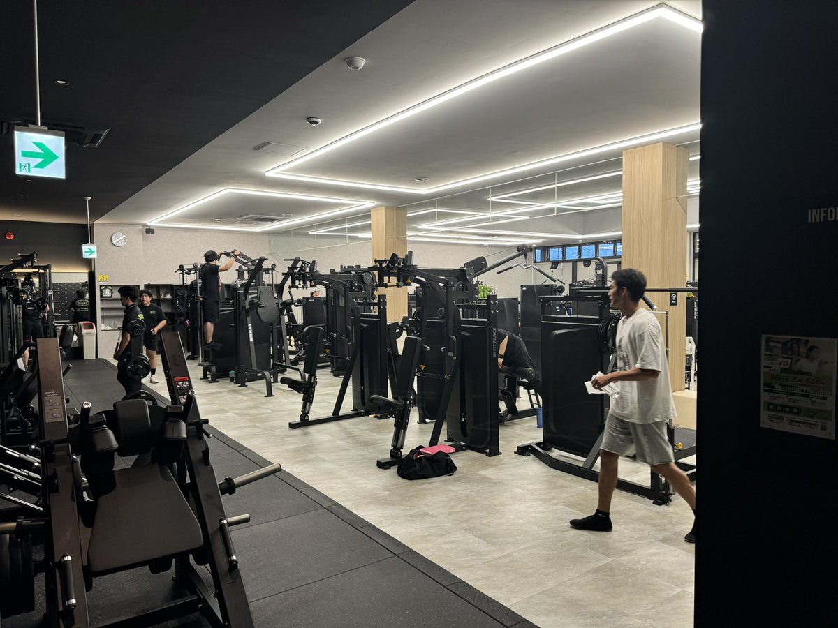0613Rym's tweet photo. 最高過ぎて鼻血もんのジム
#FITPLACE
#山澤ジム https://t.co/YfkzBcKcnS