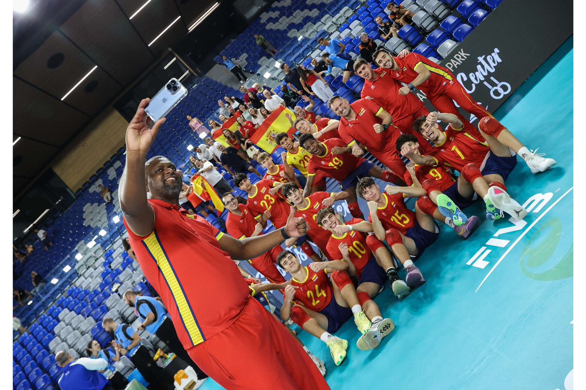 Real Federación Española de Voleibol tweet media
