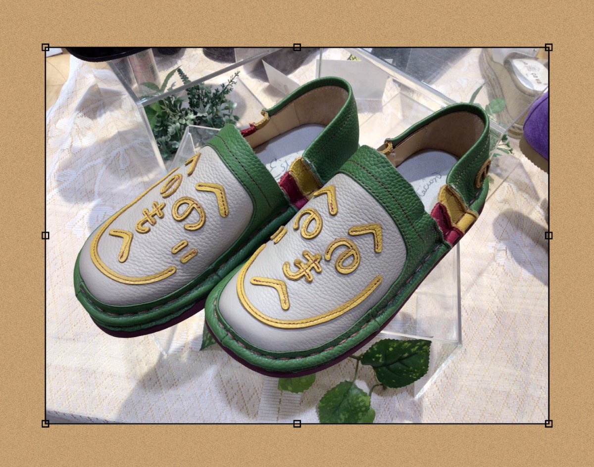 studiojkasukabe's tweet image. 𑁍𓏸𓈒エスタシオン新入荷𑁍𓏸𓈒
個性的なシューズが入荷！
合わせて可愛い動物コインケースも！

#studioj #イオンモール春日部 #エスタシオン #靴 #shoes #猫 #ペンギン #犬