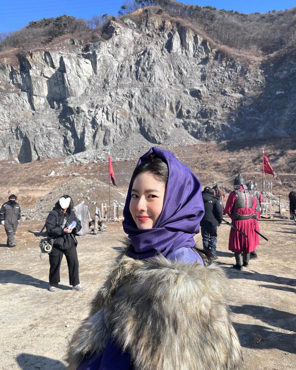 드라마 우씨왕후에서 (2화 초반 베드씬보고 탈주했지만) 유일하게 느낌 좋은 장면이 우희 아역 (전종서 아역)으로 나오는 배우 송시안 부분 새찬...