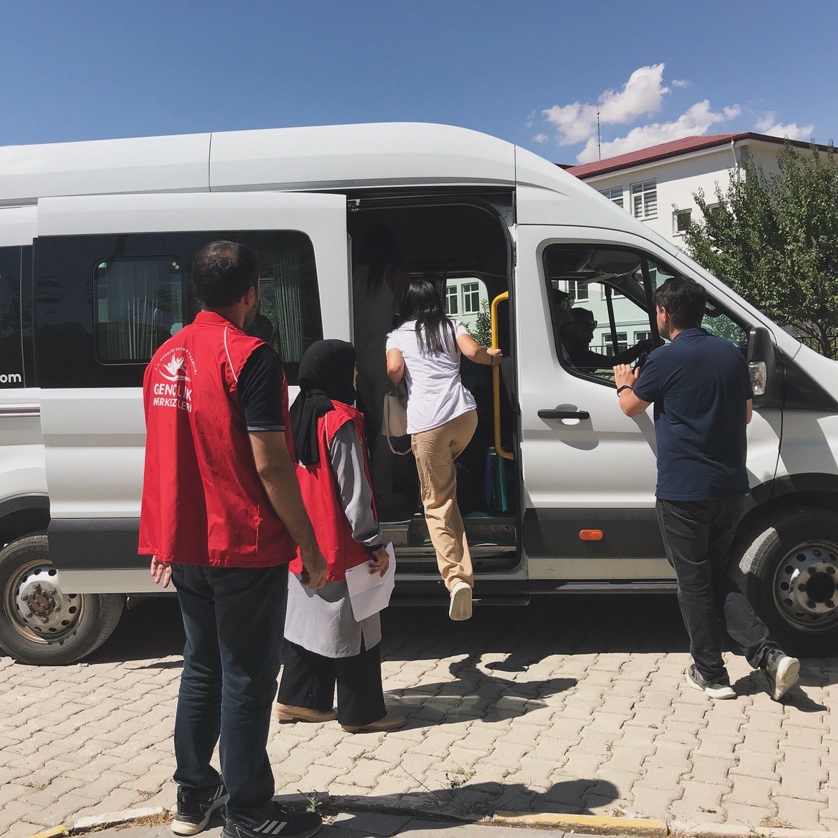 Tunceli Çemişgezek Gençlik Merkezi (@gsb_cemisgezkgm) on Twitter photo Çanakkale kampı için gençlerimiz yola çıktı. ☺️ #gsbkamp <a href="/oa_bak/">Dr. Osman Aşkın Bak</a> <a href="/gencliksporbak/">Gençlik ve Spor Bakanlığı 🇹🇷</a> <a href="/gsbgenclik/">Gençlik Hizmetleri</a> @lokmanekinci06 Çanakkale kampı için gençlerimiz yola çıktı. ☺️ #gsbkamp <a href="/oa_bak/">Dr. Osman Aşkın Bak</a> <a href="/gencliksporbak/">Gençlik ve Spor Bakanlığı 🇹🇷</a> <a href="/gsbgenclik/">Gençlik Hizmetleri</a> @lokmanekinci06