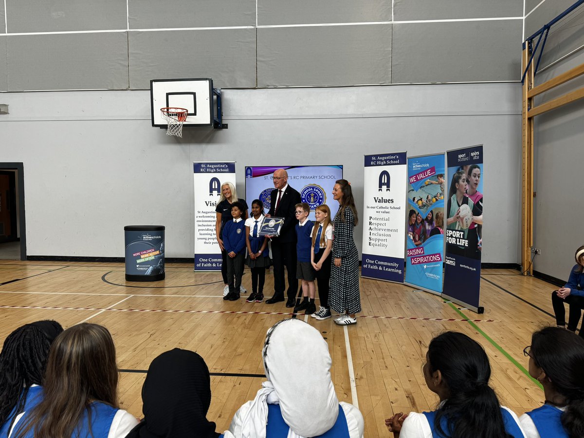 StCuthbert'sRCPri (@stcuthbertsrcp) on Twitter photo Some of our pupils were delighted to be invited to the 20th Anniversary for <a href="/ActiveSchoolsED/">Active Schools Edinburgh</a> We met John Swinney the First Minister and he was so pleased to hear how our pupils are involved in lots of sports clubs. #Article15 Some of our pupils were delighted to be invited to the 20th Anniversary for <a href="/ActiveSchoolsED/">Active Schools Edinburgh</a> We met John Swinney the First Minister and he was so pleased to hear how our pupils are involved in lots of sports clubs. #Article15