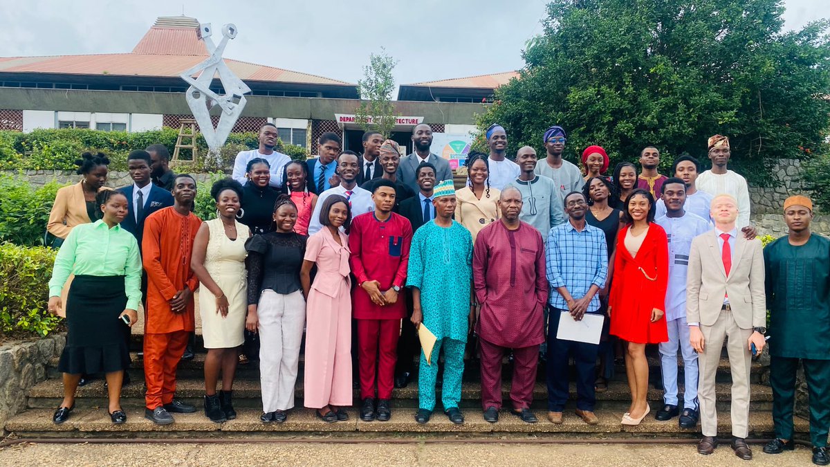 archi_OAU's tweet image. 🚨DESIGN ALERT: Final Bsc. Jury🚨

Here’s some design highlights of some of our part 4 students;

PEDIATRIC HOSPITAL 🏥 
The project aims to translate concepts into design, recognizing pediatric hospital as a building type specializing in medical care for children.

A THREAD 🧵