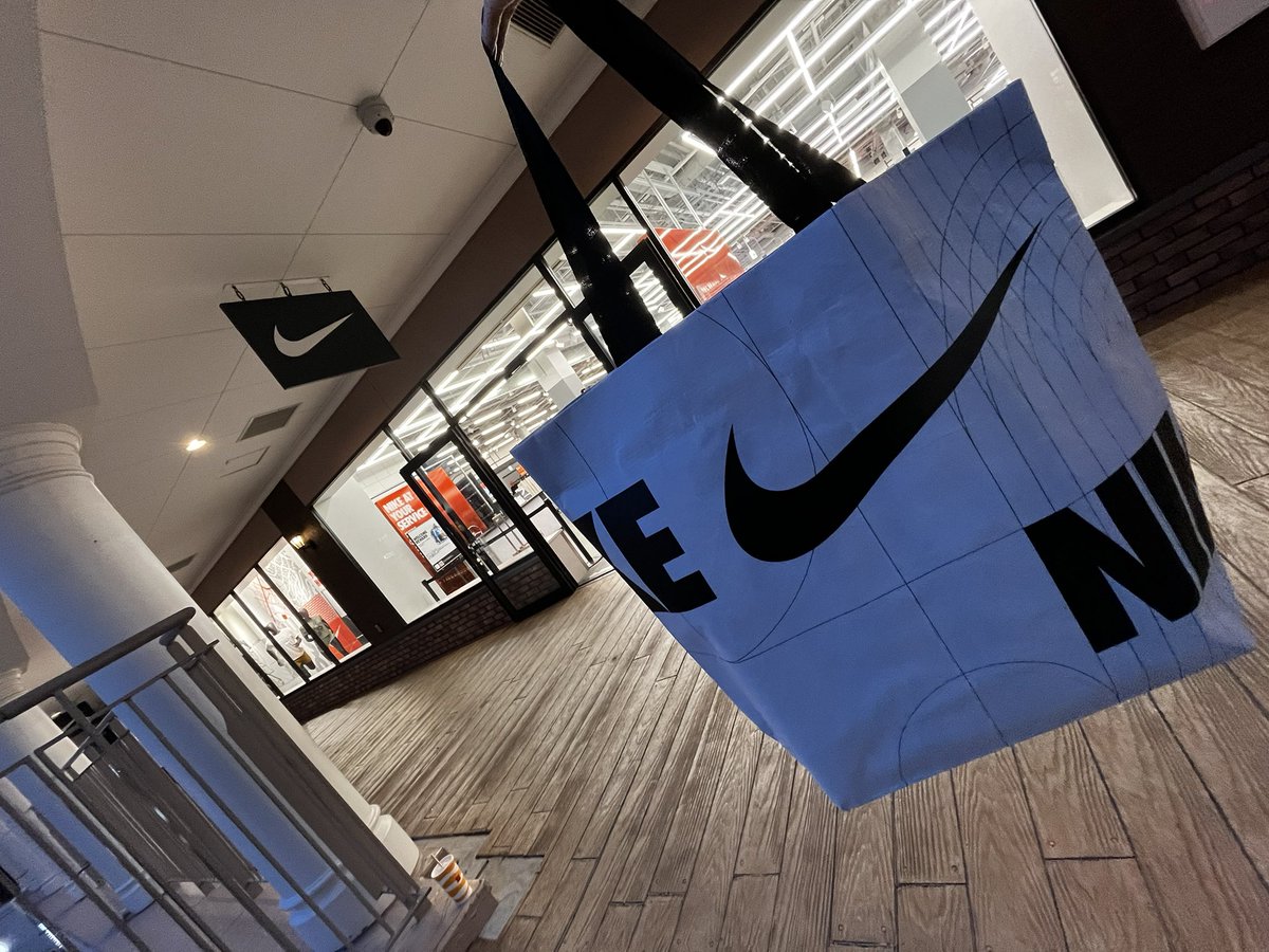 普段履きのレイガンズAF1が、ぼろっちくなってきたから、普段履きAJ1 LOW購入〜👟🔥🫶