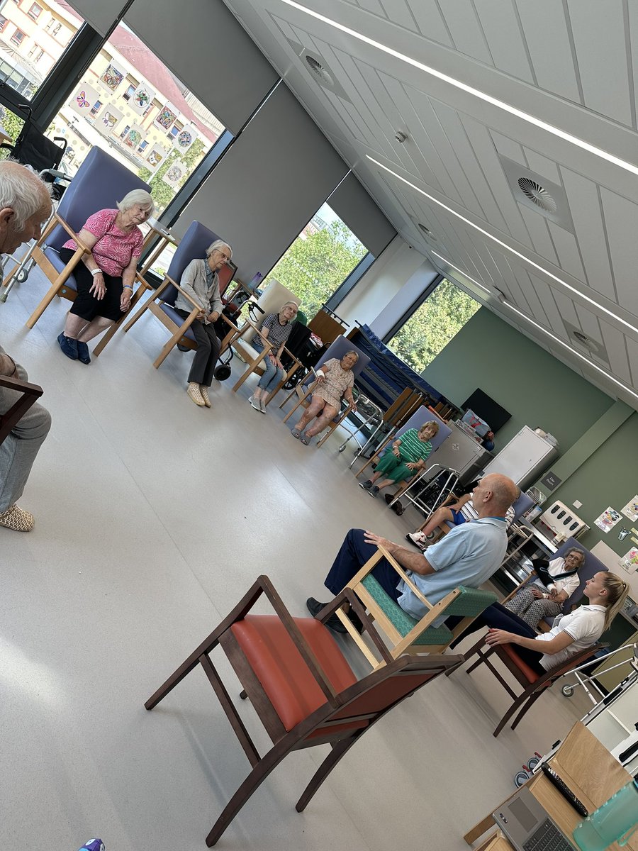 ImcUnit's tweet image. Great morning with our patients in the falls prevention class, working on balance and strength 💪

#physio #OT #strength #balance #rehabilitation