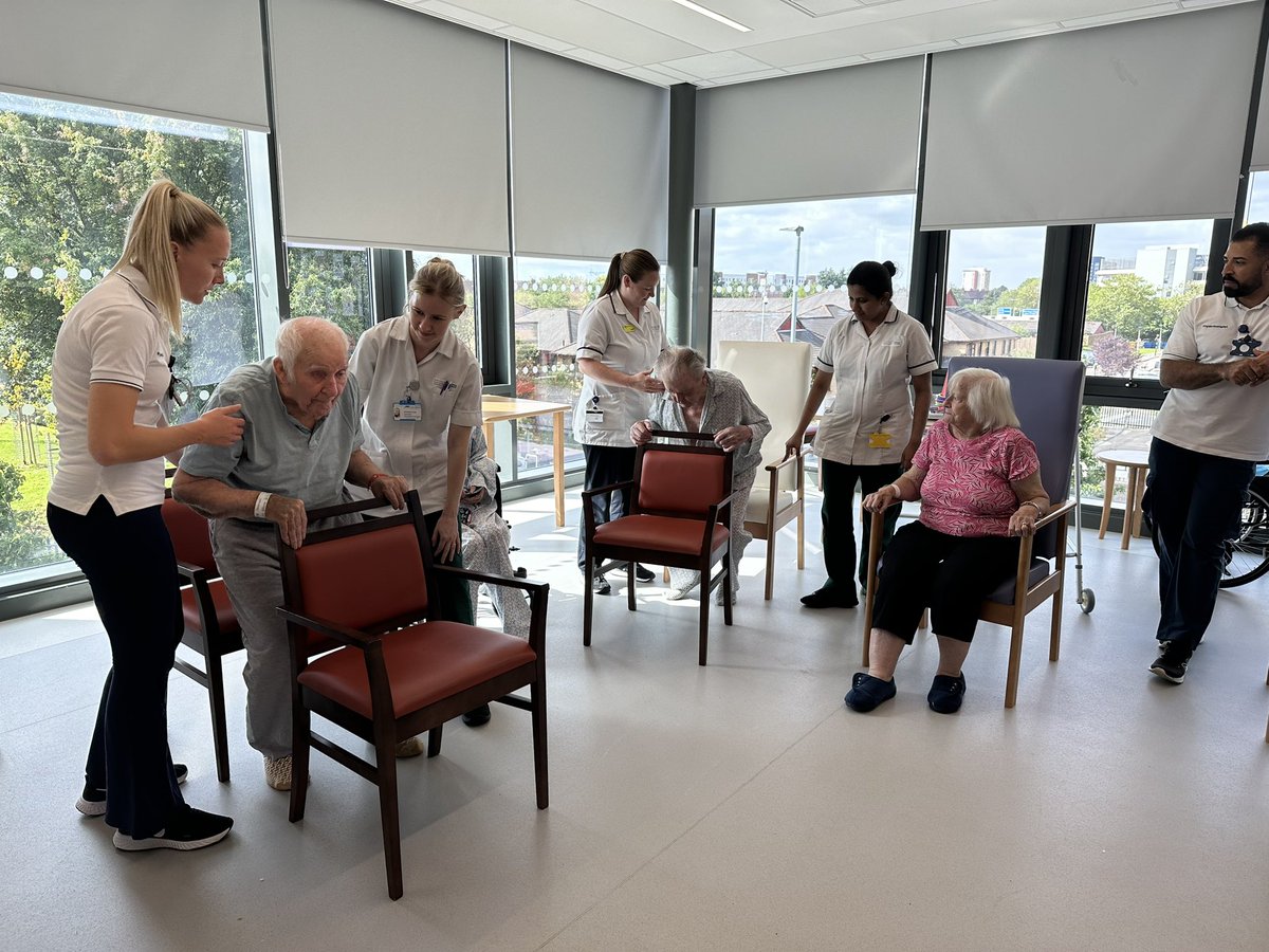 Great morning with our patients in the falls prevention class, working on balance and strength 💪

#physio #OT #strength #balance #rehabilitation