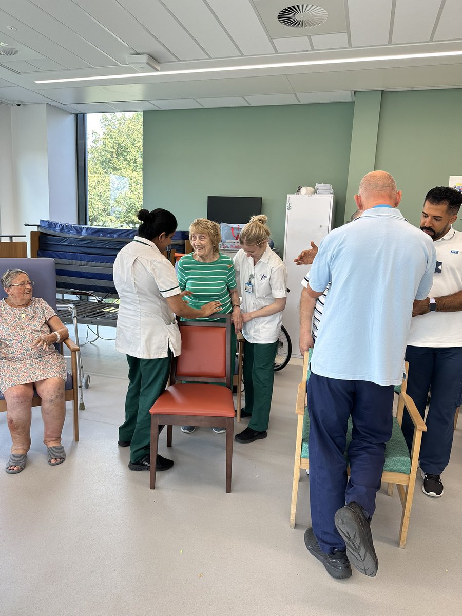 ImcUnit's tweet image. Great morning with our patients in the falls prevention class, working on balance and strength 💪

#physio #OT #strength #balance #rehabilitation