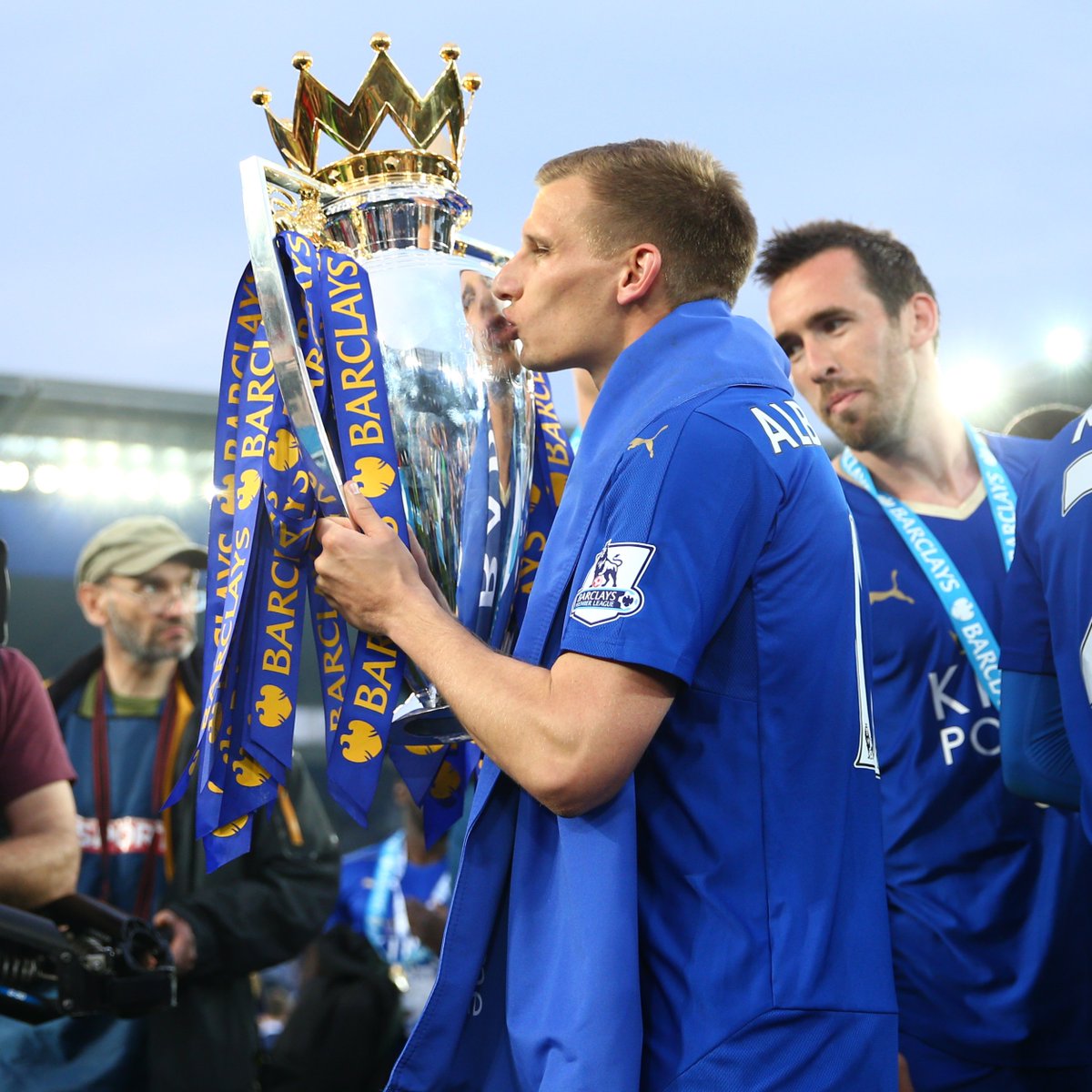 FosseHub's tweet photo. LCFC Legend Marc Albrighton has retired from professional football. 👏🏻🦊 https://t.co/XDjz4pdxrH