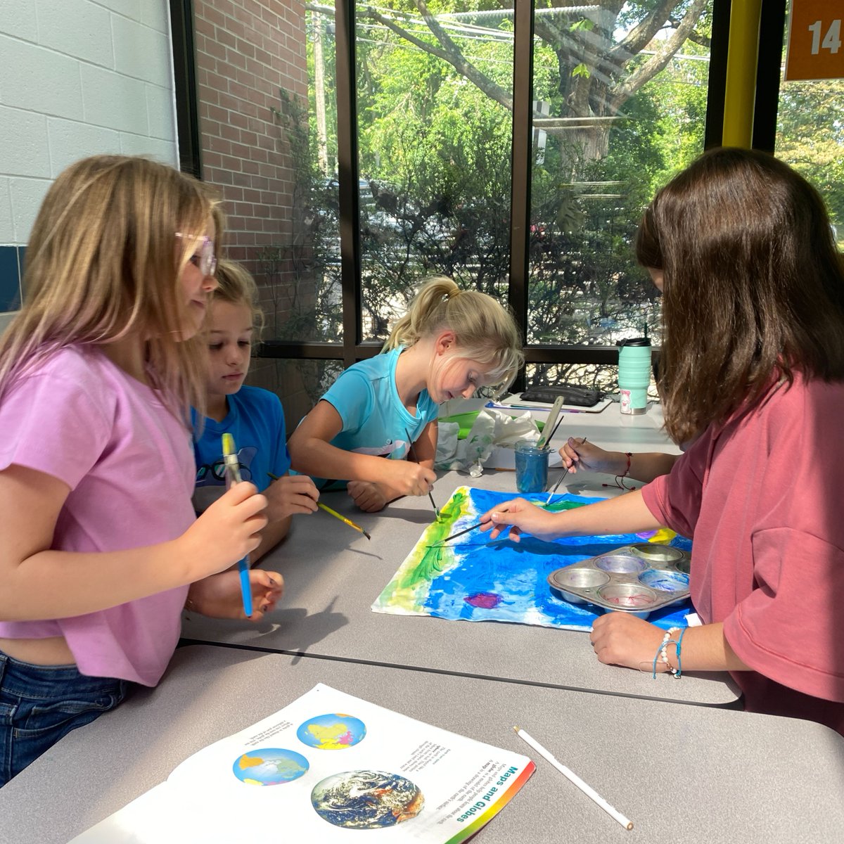 FCCPS's tweet image. The Morning Announcements - August 29 
Third graders create a world map project 🌍, 
Mustang Boosters go cashless 💳, and 
Band Tag Day is this Saturday 🎶! 
#MeridianPride #SupportOurStudents #CommunitySpirit mailchi.mp/fccps/the-morn…